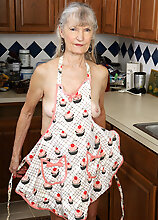 Linda Jones Mature Cook