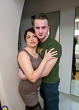 Mature.nl - Mature Mom Has Anal Sex With A Toyboy