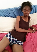 Ebony Milf Chiyoki Masturbates With Her Favorite Sex Toy.