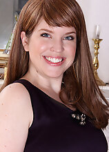 Lovely Holly Fuller Shows Her Big Beautiful Breasts And That Gorgeous Smile