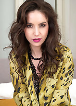 Lenna Ross Slender Beauty