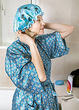 Diana V Showercap Shave
